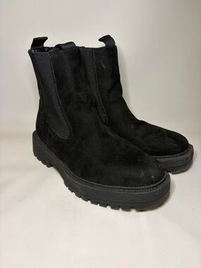 Sincerly Jules Black Suede Lug Chelsea Boots Size 8